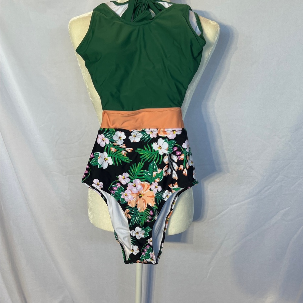 Cupshe Green Floral One-Piece Swimsuit with Peach Waistband